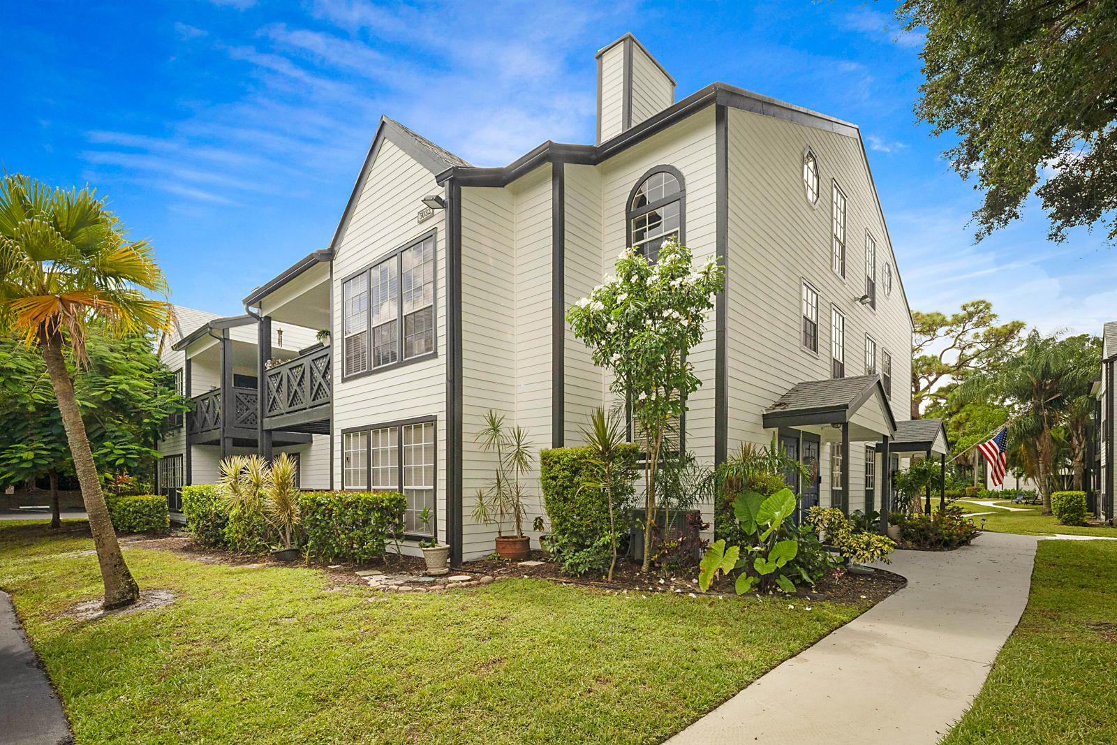 5032 Heatherhill Lane #6, Boca Raton, FL 33486 - listed by PBP Real Estate