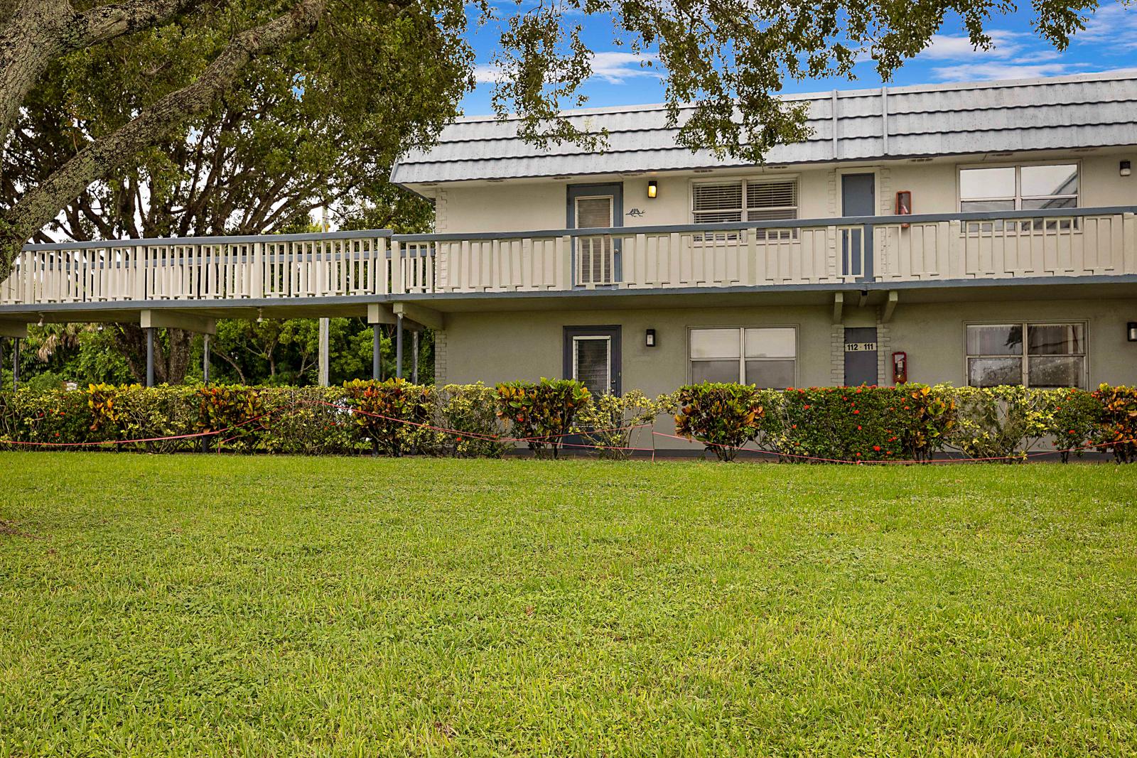 136 Tuscany B, Delray Beach, FL 33446 - Tuscany building exterior and lawn